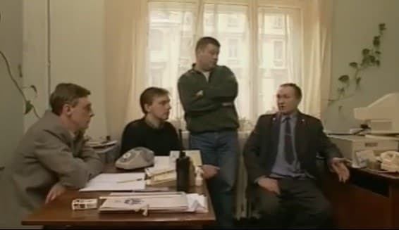 Совещания с Мухомором. Кадр из сериала "Улицы разбитых фонарей". 1995-2000, Русское видео-фильм