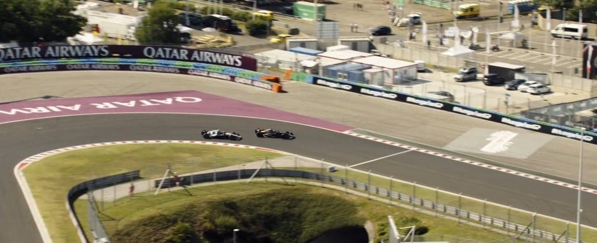 Кадр из фильма "F1", 2025, Apple Studios Jerry Bruckheimer Films