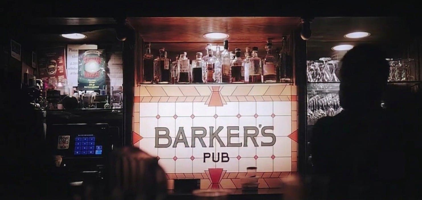 Barker's Pub (кадр из фильма)