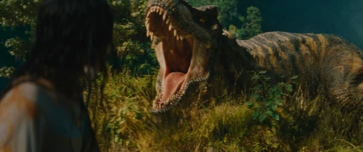 Т-Rex во всей красе, в локации, воссозданной на Sky Studios. Кадр из фильма "Мир Юрского периода. Возрождение". Universal Pictures, 2025