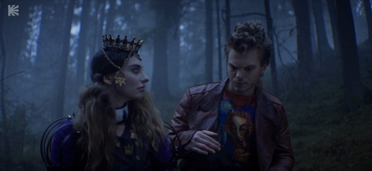 Кадр из сериала "Король и Шут", 2023. Лунапарк, Плюс Студия, Лига Фильм