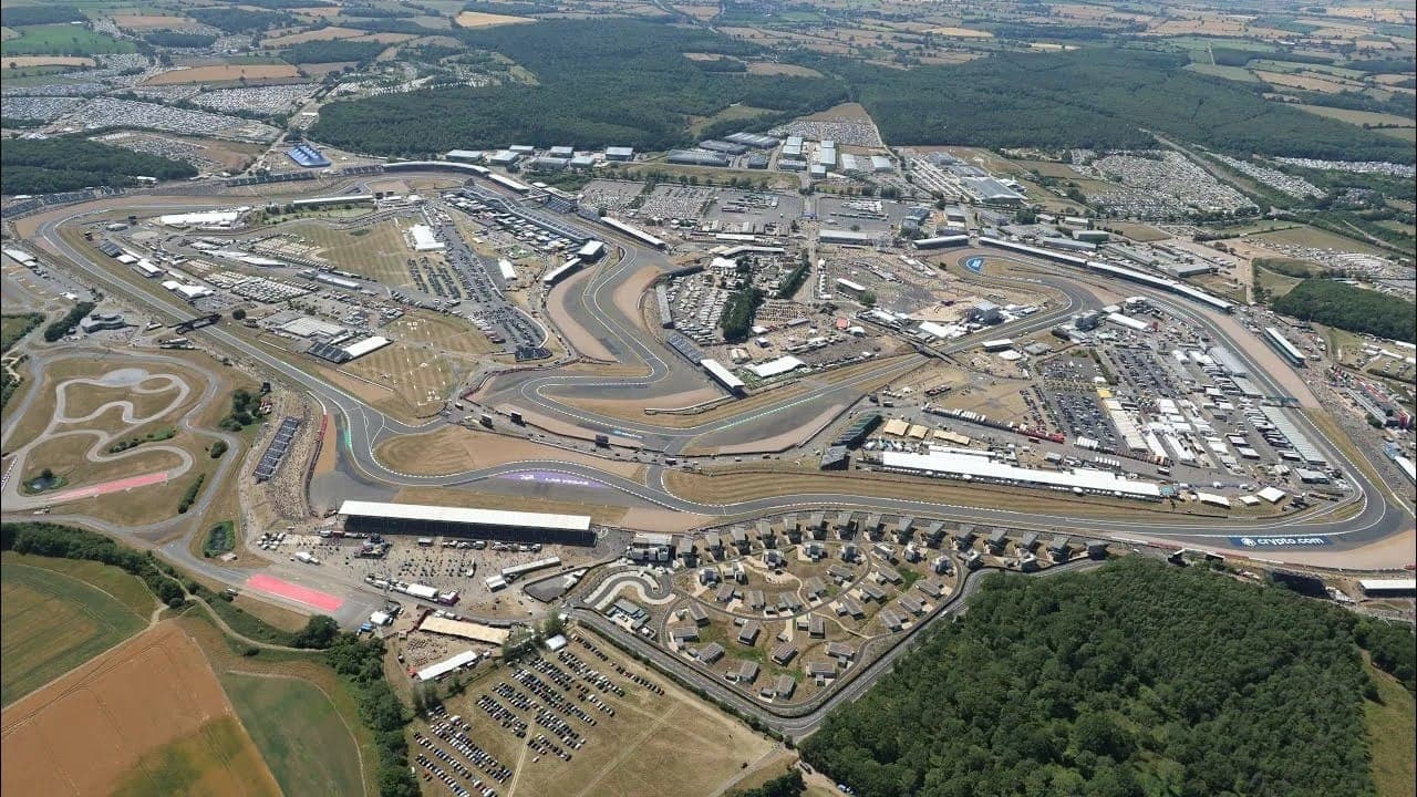 Трасса F1 "Silverstone". Фото: Google maps