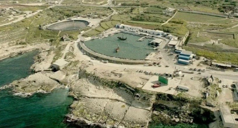 Уникальная "фишка" Malta Studios - огромные бассейны для съемок на воде. Источник фото: fishki.net