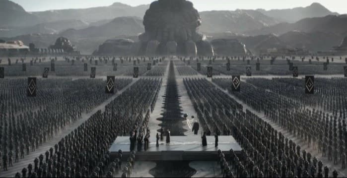 Гьеди Прайм - мир Харконненов - монтировался с обилием компьютерной графики. Но снимался в павильонах Hungexpo. Кадр из фильма "Дюна 2", Legendary Pictures, 2024