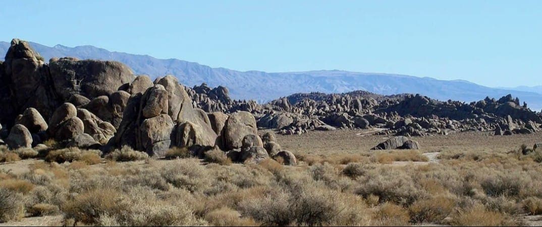 Пустынный пейзаж Алабама-Хиллз. 