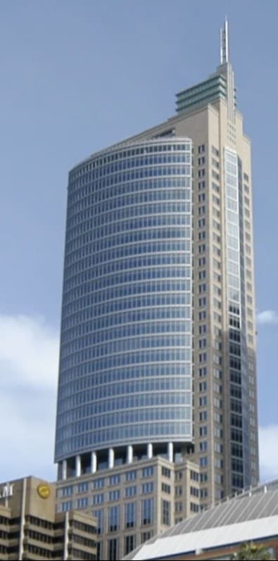 К сожалению, сегодня сюда не попасть - ресторан не работает с 2010 года. Но локацию можно увидеть с улицы. Фото: Liz Duck-Chong