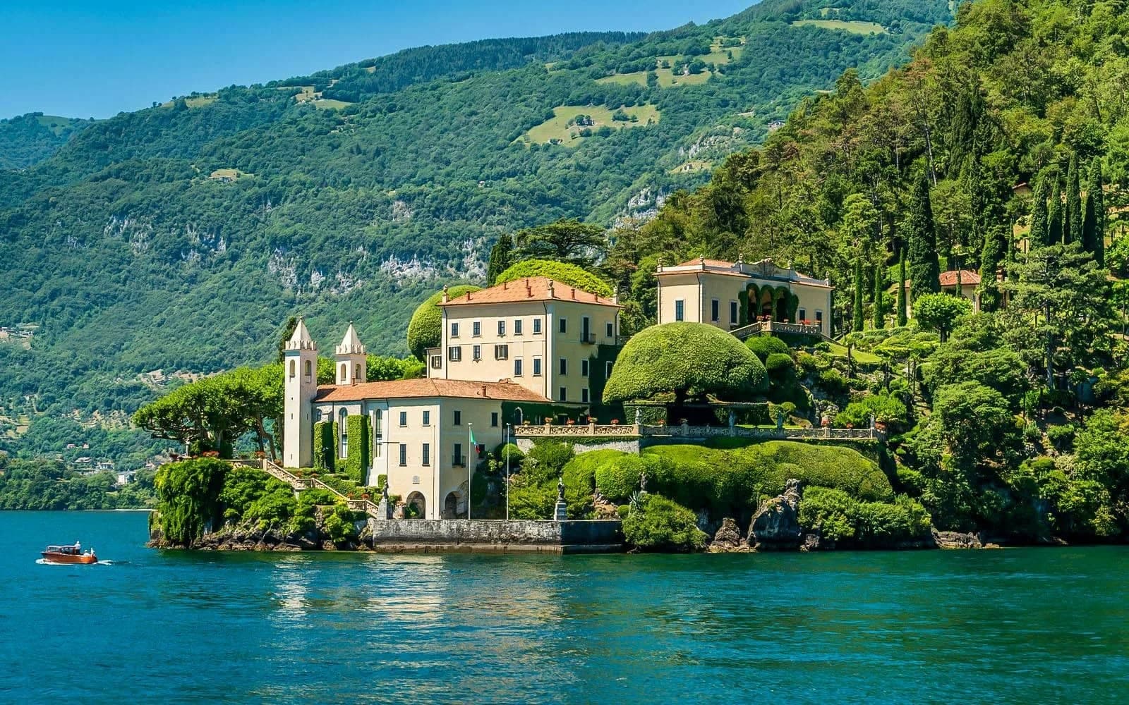 Вилла на берегу - эталон красоты и изящества. Фото: tophotels.com