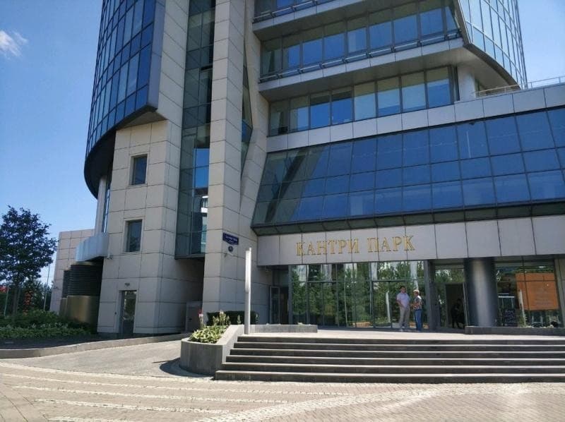 Бизнес-центр "Кантри Парк" в Химках, где проъходили съемки офиса Артема. Фото: Яндекс Карты