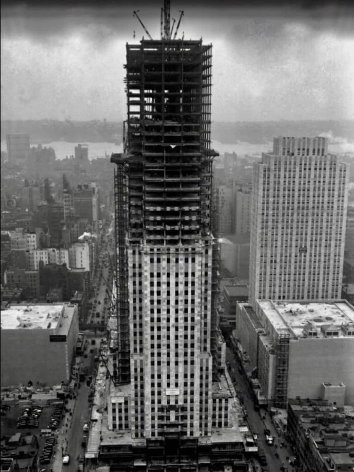 Строительство 30 Rockefeller Plaza, Нью-Йорк, 1932 г.20 сентября 1932 г., архив Беттманна и Архив Интернета