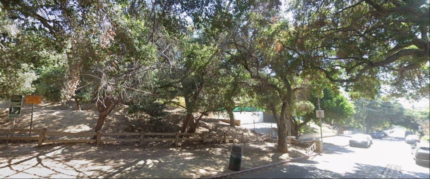 Днем дорога выглядит гораздо дружелюбнее. Фото: Google Maps