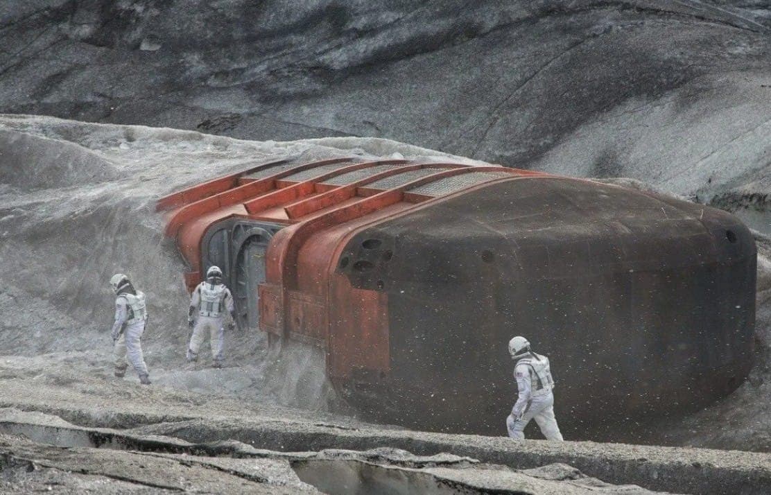 На планете Манн. Кадр из фильма «Интерстеллар». Legendary Pictures, Syncopy, Lynda Obst Productions, 2014Legendary Pictures, Syncopy, Lynda Obst Productions, 2014