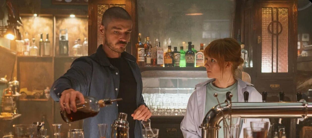 Артем на розливе. Кадр из фильма "Триггер",  2023, "Среда", "Лунапарк", "Плюс Студия"