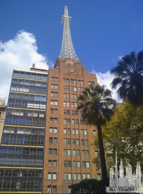 Культовая достопримечательность Сиднея 90-х дополнила футуристическую киберпанк-атмосферу. Источник фото: all-towers.ru