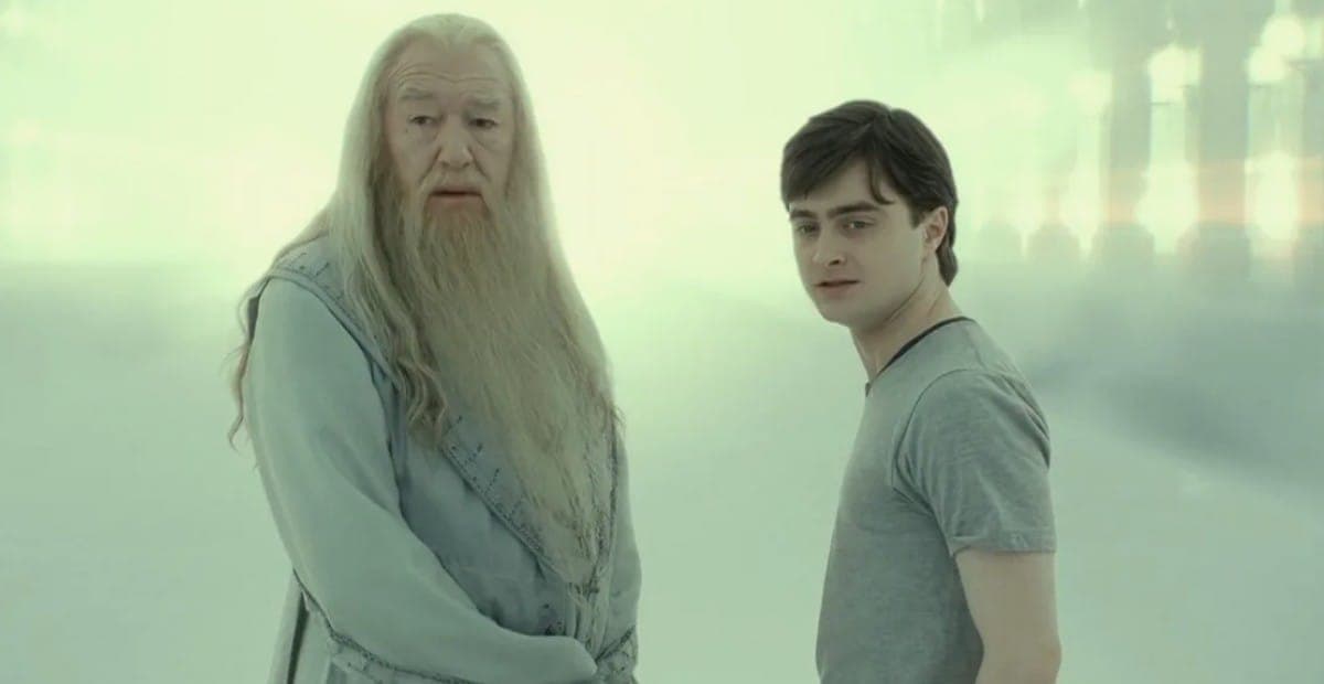 Кадр из фильма "Гарри Поттер и Дары Смерти. Часть 2". Warner Bros. Pictures, 2011