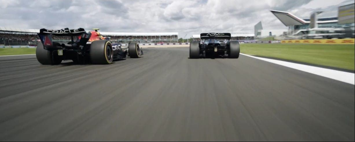 Кадр из фильма "F1", 2025, Apple Studios Jerry Bruckheimer Films