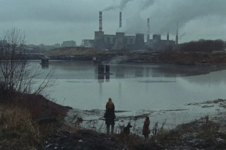 Таллинский целлюлозно-бумажный комбинат имени В. Кингисеппа. Кадр из фильма "Сталкер", Мосфильм, 1979 г.