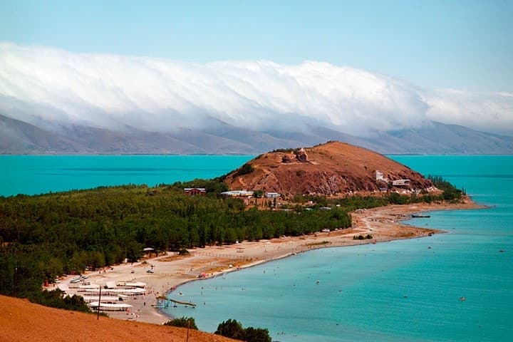 Севанское побережье. Фото: visitarmenia.travel