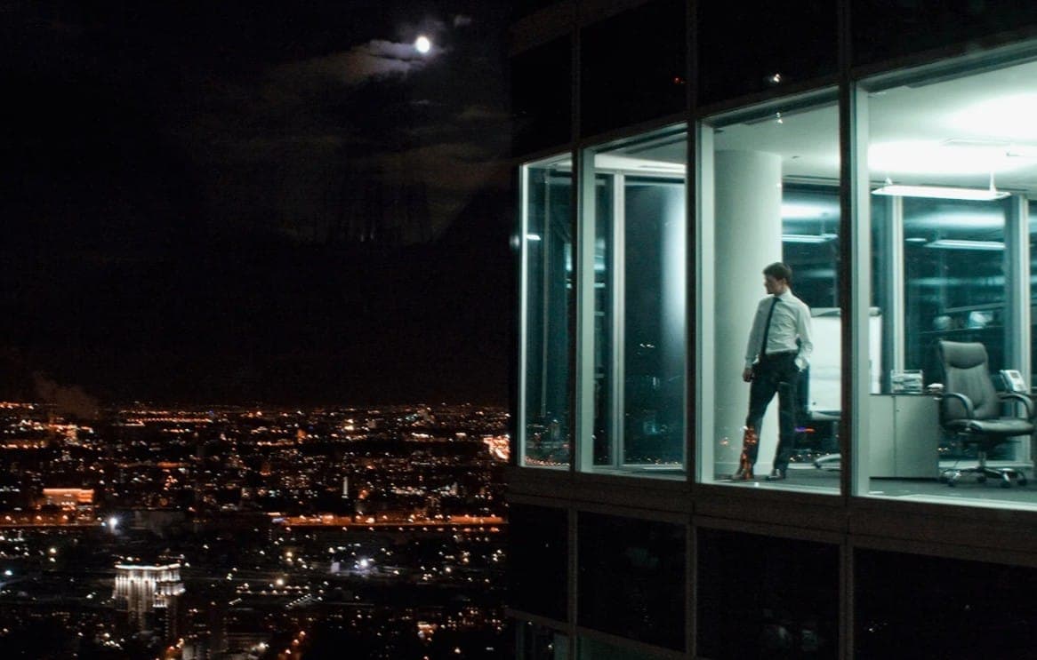 Эпичная офисная панорама. Кадр из фильма "ДухLess", 2011, Кинослово, Art Pictures Group, Universal Pictures