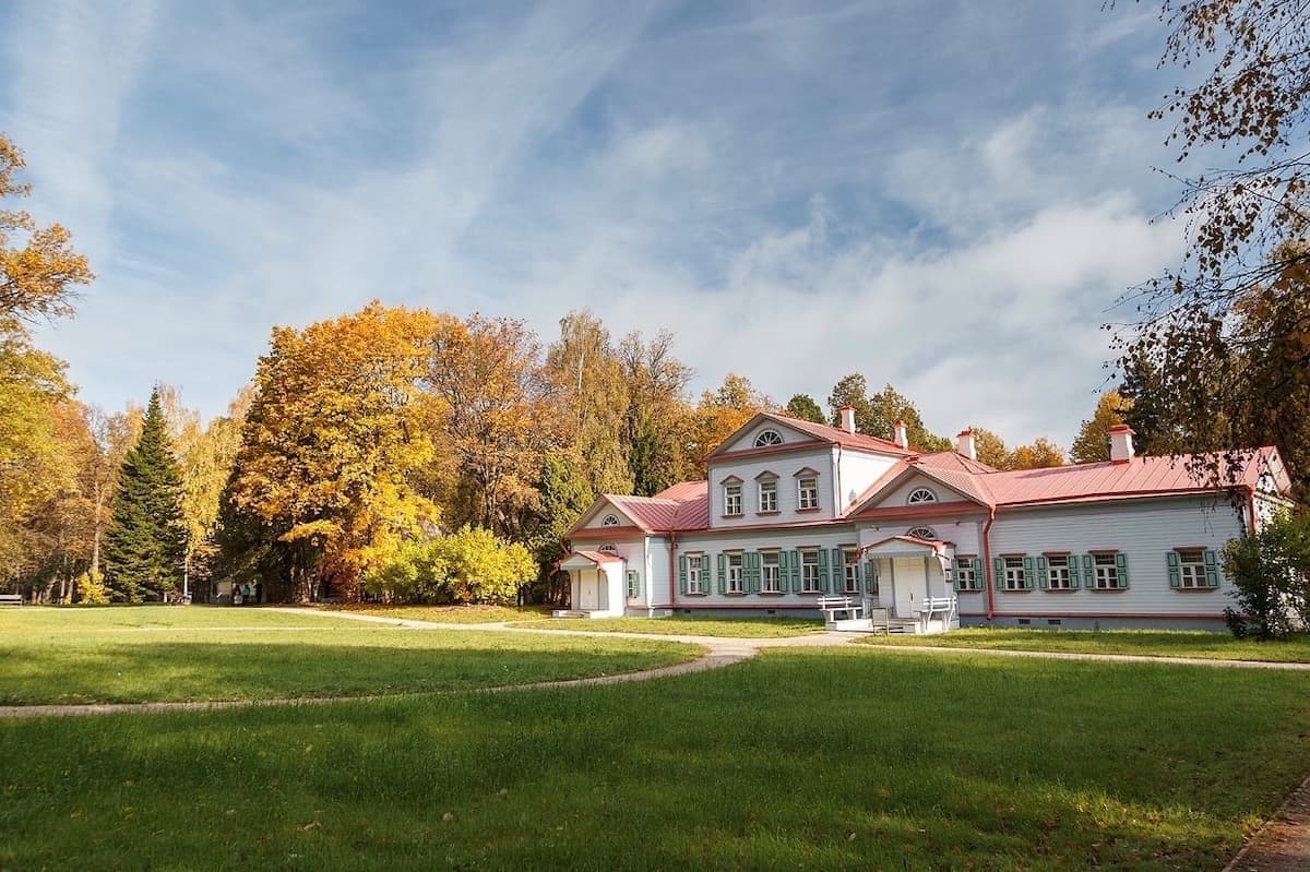 Бывшая усадьба Саввы Мамонтова. Теперь музей изобразительного искусства 