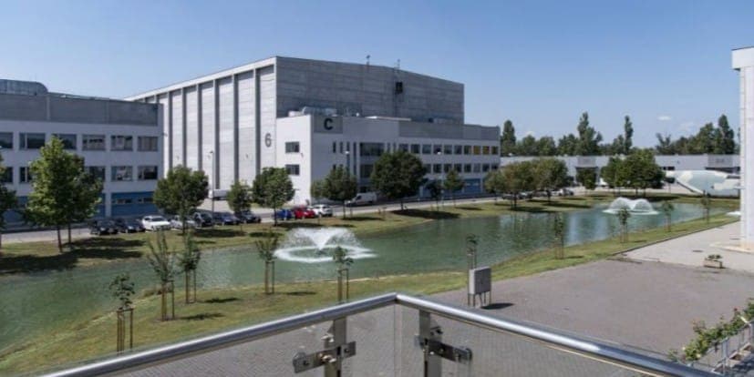 Студия стала домом для фильма более чем на 30 недель. Фото: budapestreporter.com