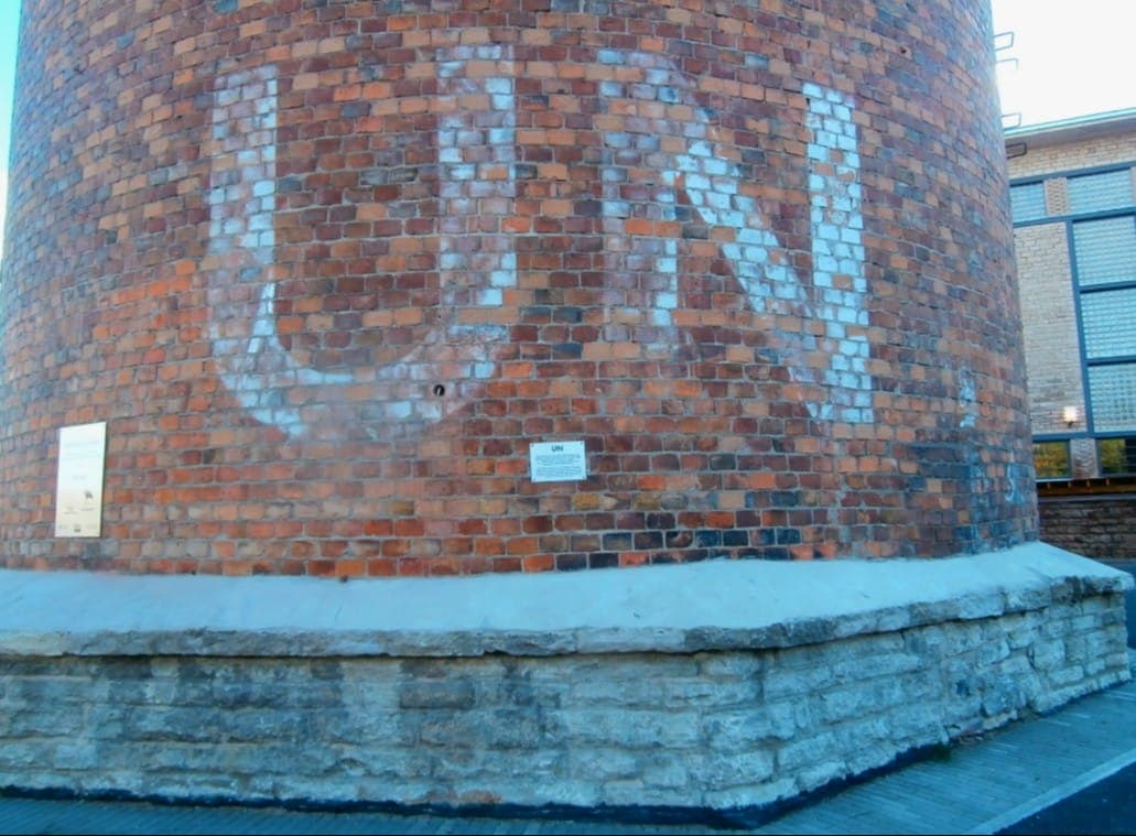 Знаковая достопримечательность  в Таллине для всех ценителей творчества Тарковского. Фото: Pjotr Mahhonin