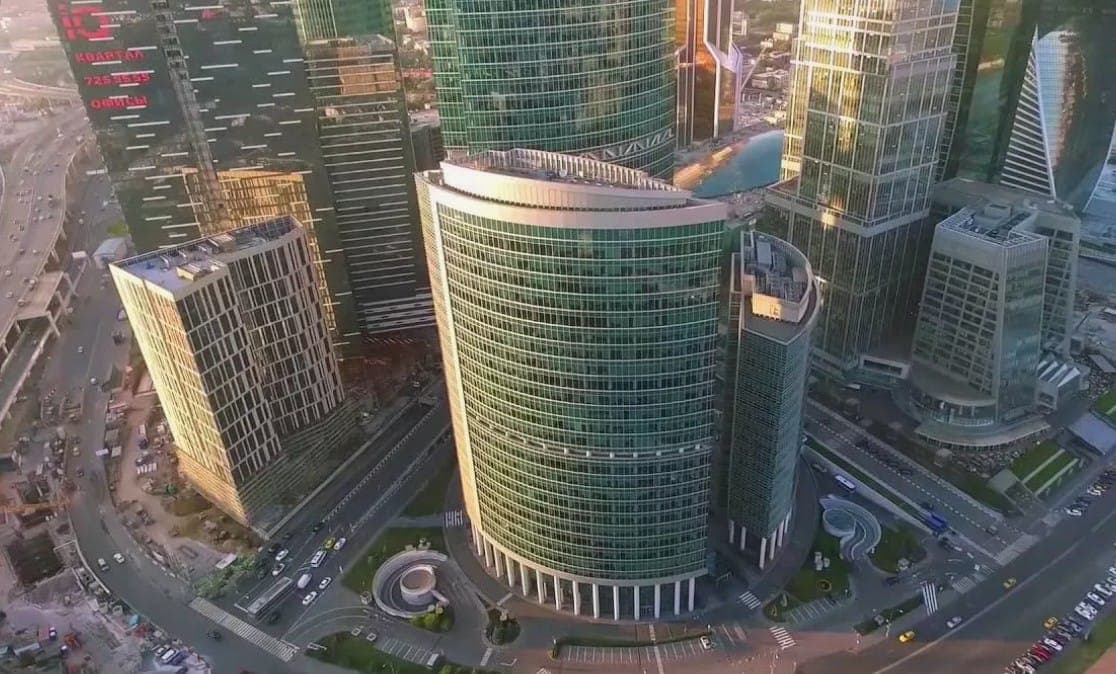 Вид с квадрокоптера на Башню на Набережной. Источник: https://www.youtube.com/watch?v=V3lv0tVFieI