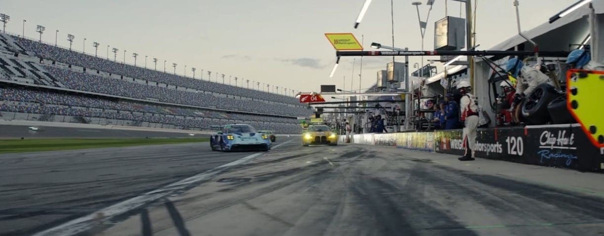 Кадр из фильма "F1", 2025, Apple Studios Jerry Bruckheimer Films